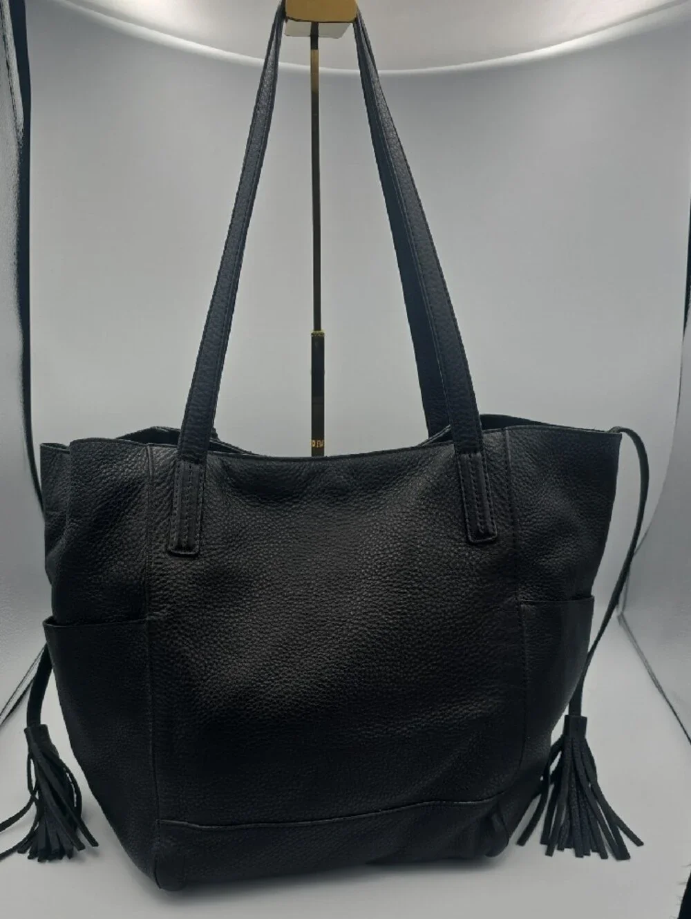 Michael Kors Black Pebbled Leather Tassle Large Tote W/ Gold MK Charm (EUC)✨️🖤✨